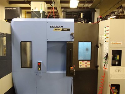 DOOSAN NHP 4000 12 LINEAR PALLET SYSTEM 4 AXIS HORIZONTAL MACHINING CENTER