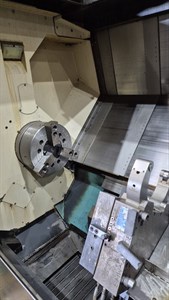 DOOSAN PUMA 4100LB CNC UNIVERSAL TURNING CENTER W/ STEADY