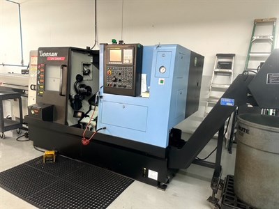 DOOSAN LYNX 220LM CNC UNIVERSAL 3-AXIS LATHE WITH MILLING